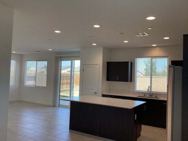 Building Photo - Welcome To The Riverstone Resort Community!!!