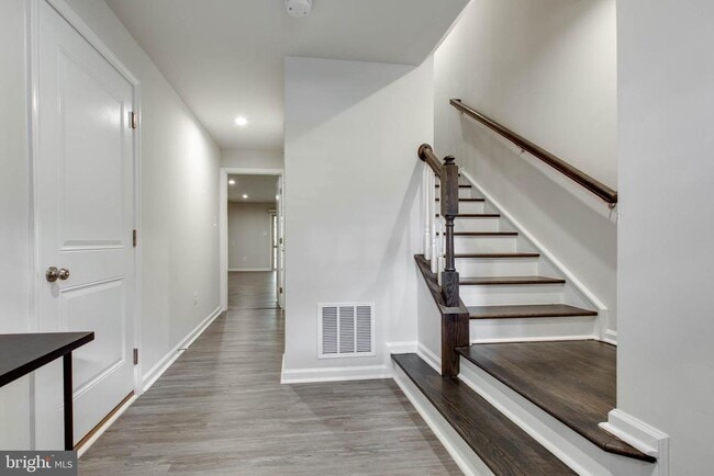 Building Photo - 3004 Cornfield Ave