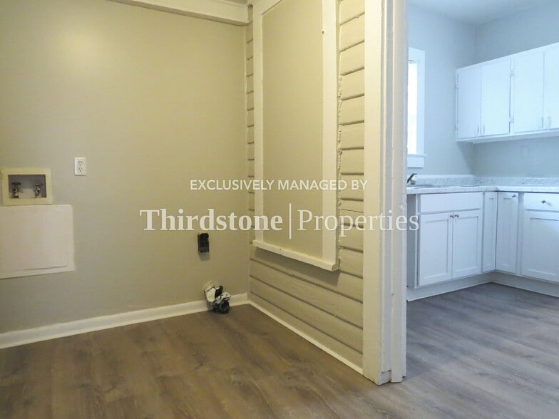 Building Photo - 2899 Dignan St