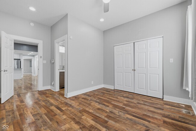 Building Photo - 1330 Lexington Ave