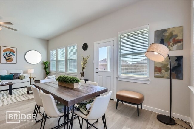 Building Photo - LIVINGSTON PLAN