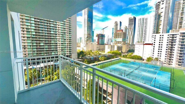 Building Photo - 850 N Miami Ave
