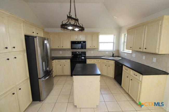 Building Photo - 3610 Armstrong County Ct