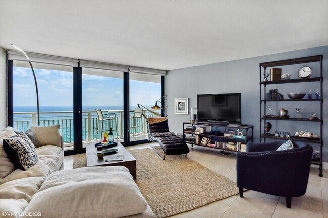 Building Photo - 3000 N Ocean Dr