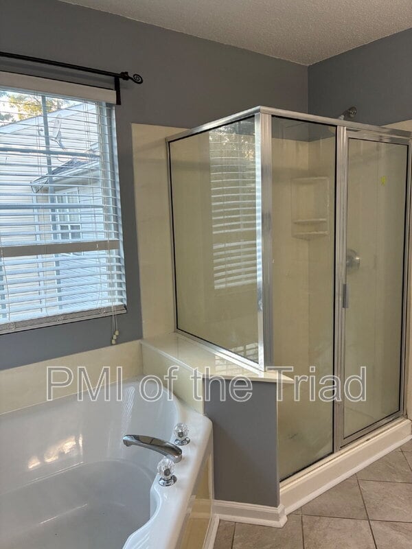 Building Photo - 3005 Windsor Creek Way