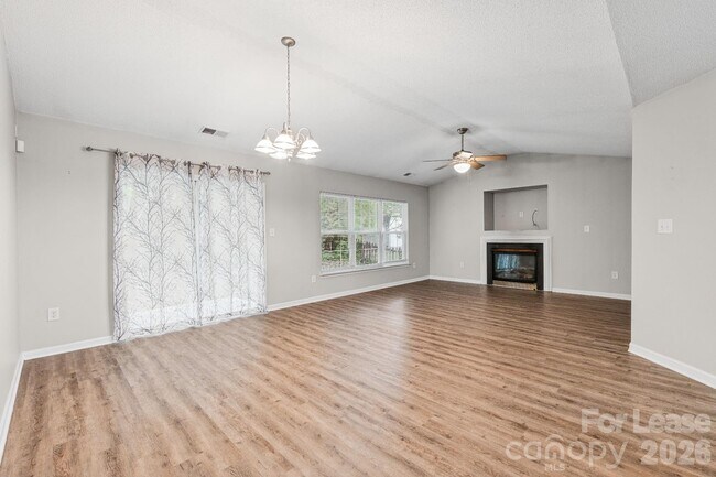 Building Photo - 145 English Hills Dr