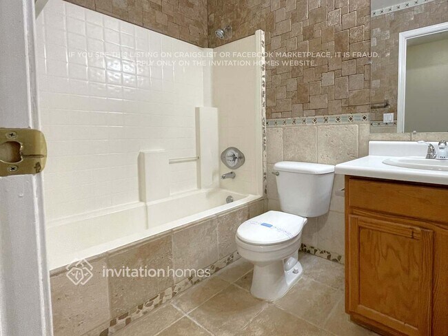 Building Photo - 3732 N 106th Ln