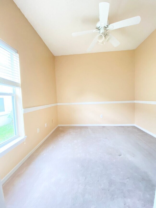 Building Photo - Beautiful Lake View Home in Waterside Estate!