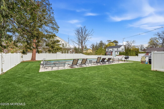 Building Photo - 309 Cedar Ave