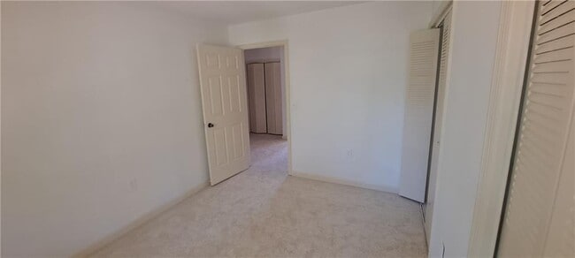 Building Photo - 3307 York Pl