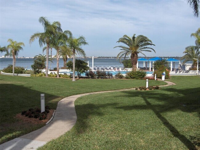 Building Photo - 5279 Isla Key Blvd S
