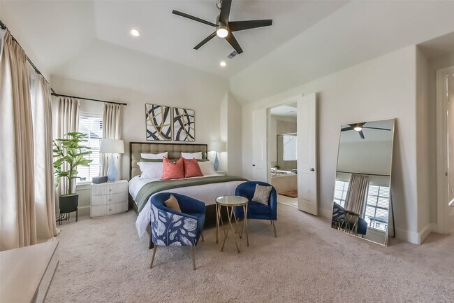 Building Photo - 9450 London Bridge Station