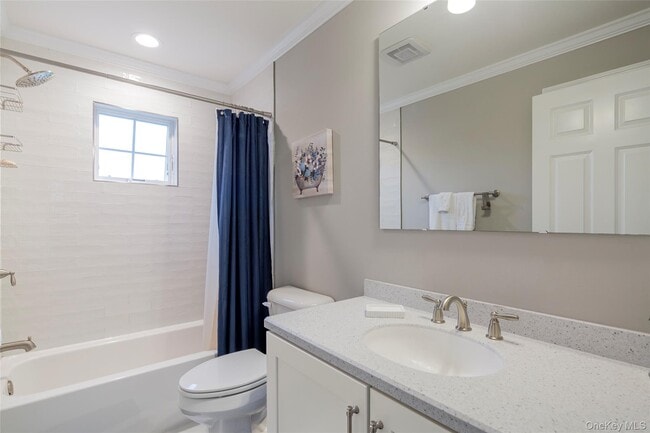 Building Photo - 15 S Beach Rd