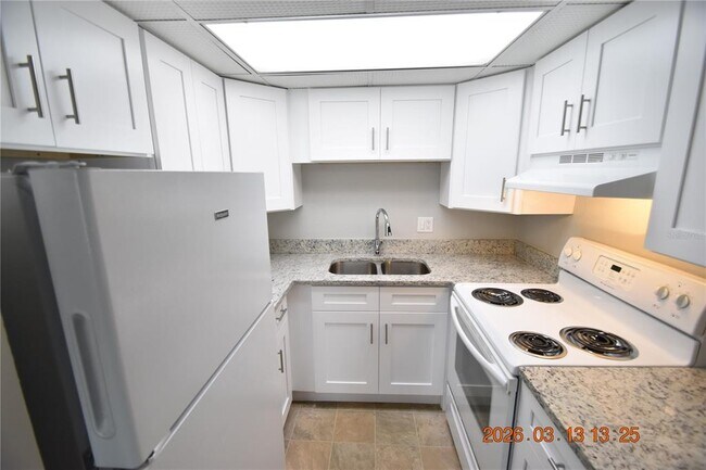 Building Photo - 306 Danube Ave