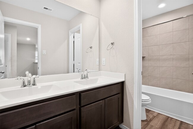 Building Photo - 9205 Inland Leather Ln