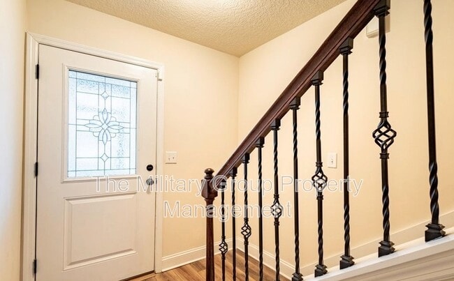 Building Photo - 382 Old Jennings Rd