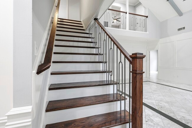 Building Photo - 11507 Del Monte Dr