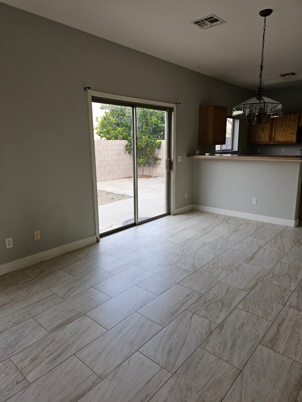 Building Photo - 2714 E Indian Wells Pl