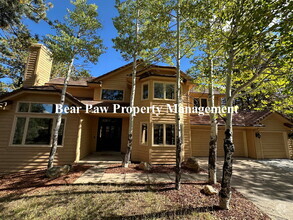 Building Photo - Magnificent FURNISHED Home in The Ridge!!