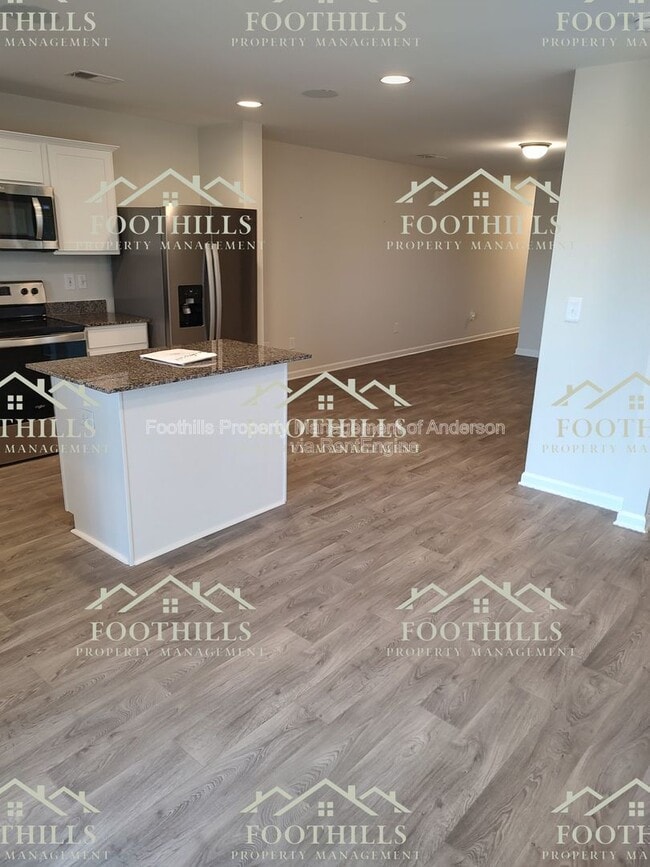 Building Photo - 145 Adger Rd