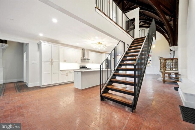 Building Photo - 430 York Rd