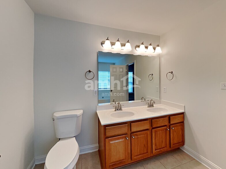Building Photo - 15541 Normans Landing Dr