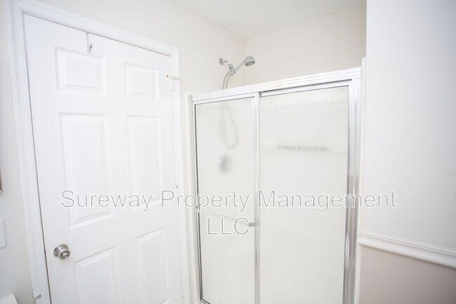 Building Photo - 606 Tanglewood Dr