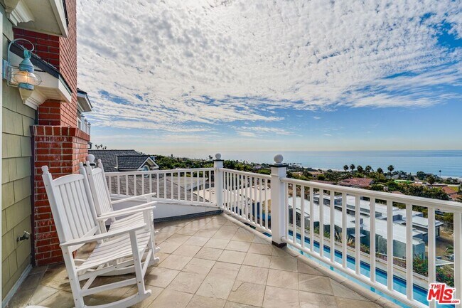 Building Photo - 6277 Sea Star Dr