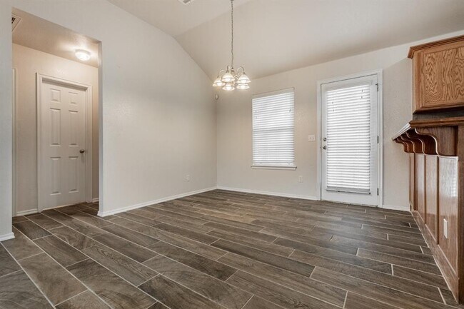 Building Photo - 15937 Katie Ridge Dr