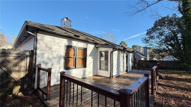 Building Photo - 1399 Sisters Ct