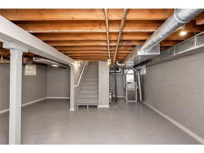 Building Photo - 3434 N Thomas Ave