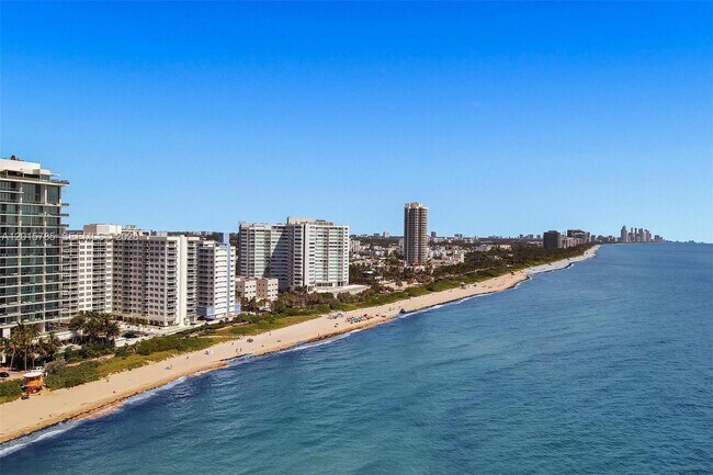 Building Photo - 6917 Collins Ave