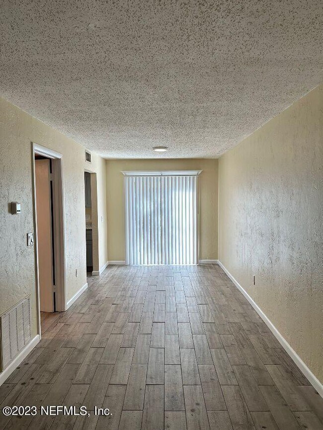 Building Photo - 58 Masters Dr