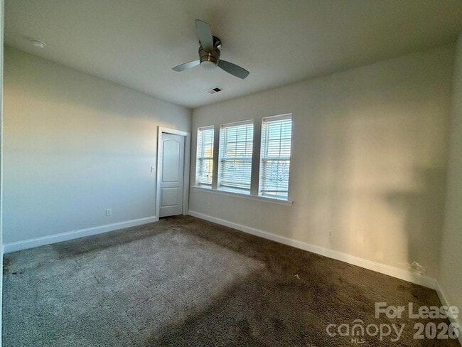 Building Photo - 1722 Spears Dr NW