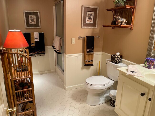 Building Photo - 1640 Lazy River Ln