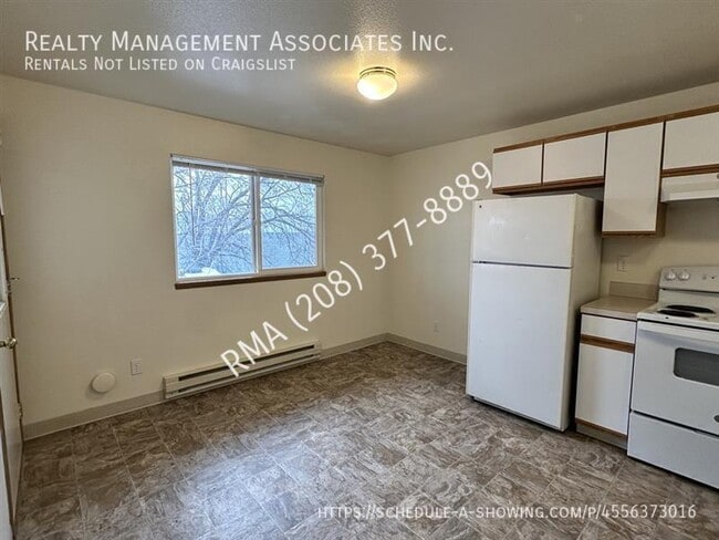Building Photo - 4835 W Sheila Ln