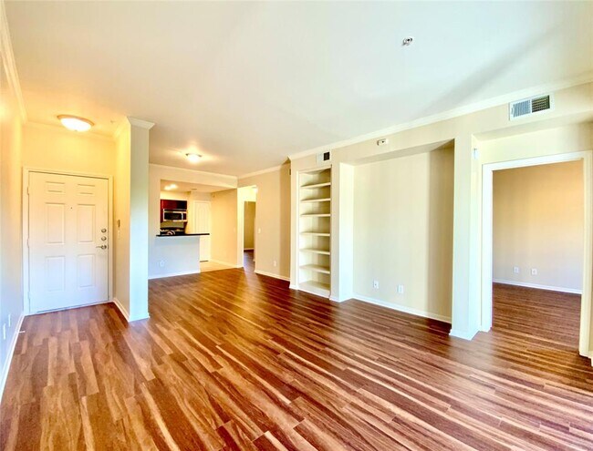 Building Photo - 6000 Shepherd Mountain Cove