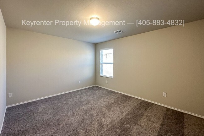 Building Photo - Gorgeous 4 Bed 2 Bath Home in Heart Of Yukon!