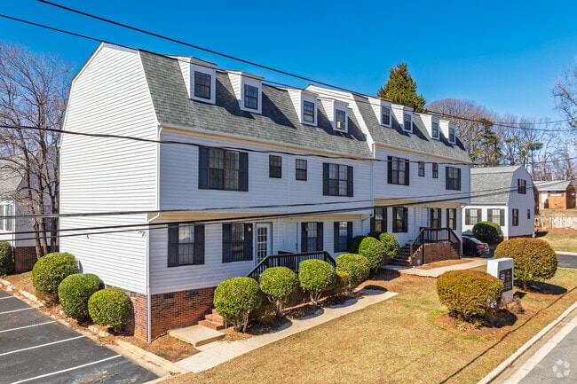 1022-1026 Fir Pl - The Village of Nantucket
