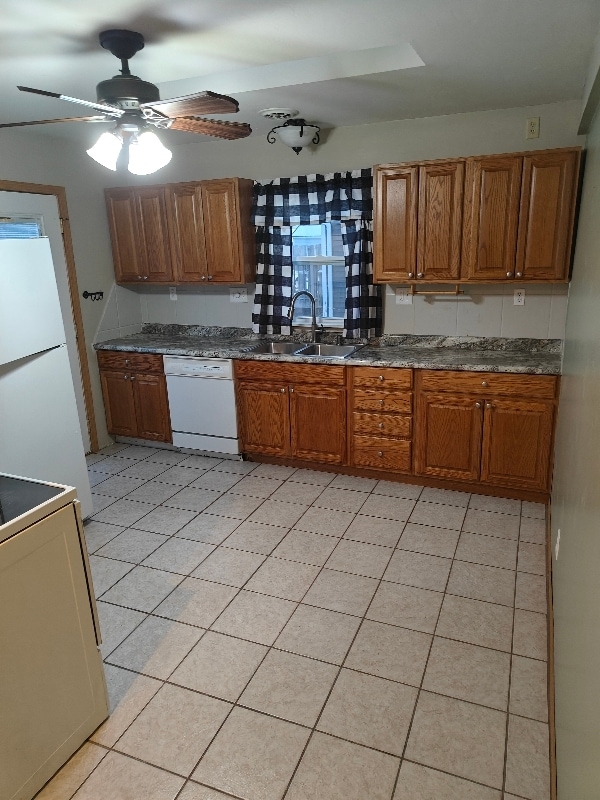 Building Photo - 1378 Thrush St