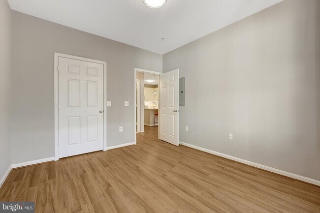 Building Photo - 2791 Centerboro Dr