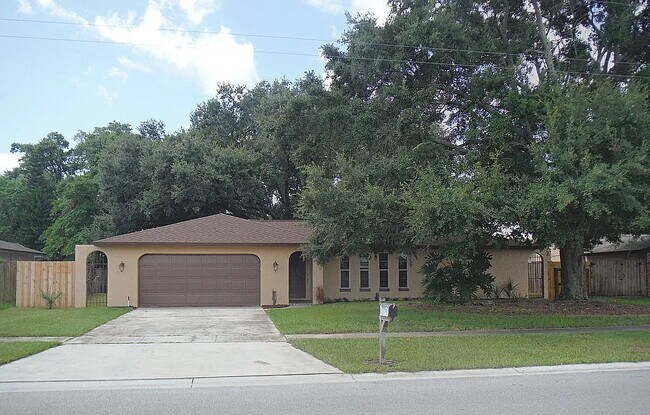 Primary Photo - 4310 Cove Dr