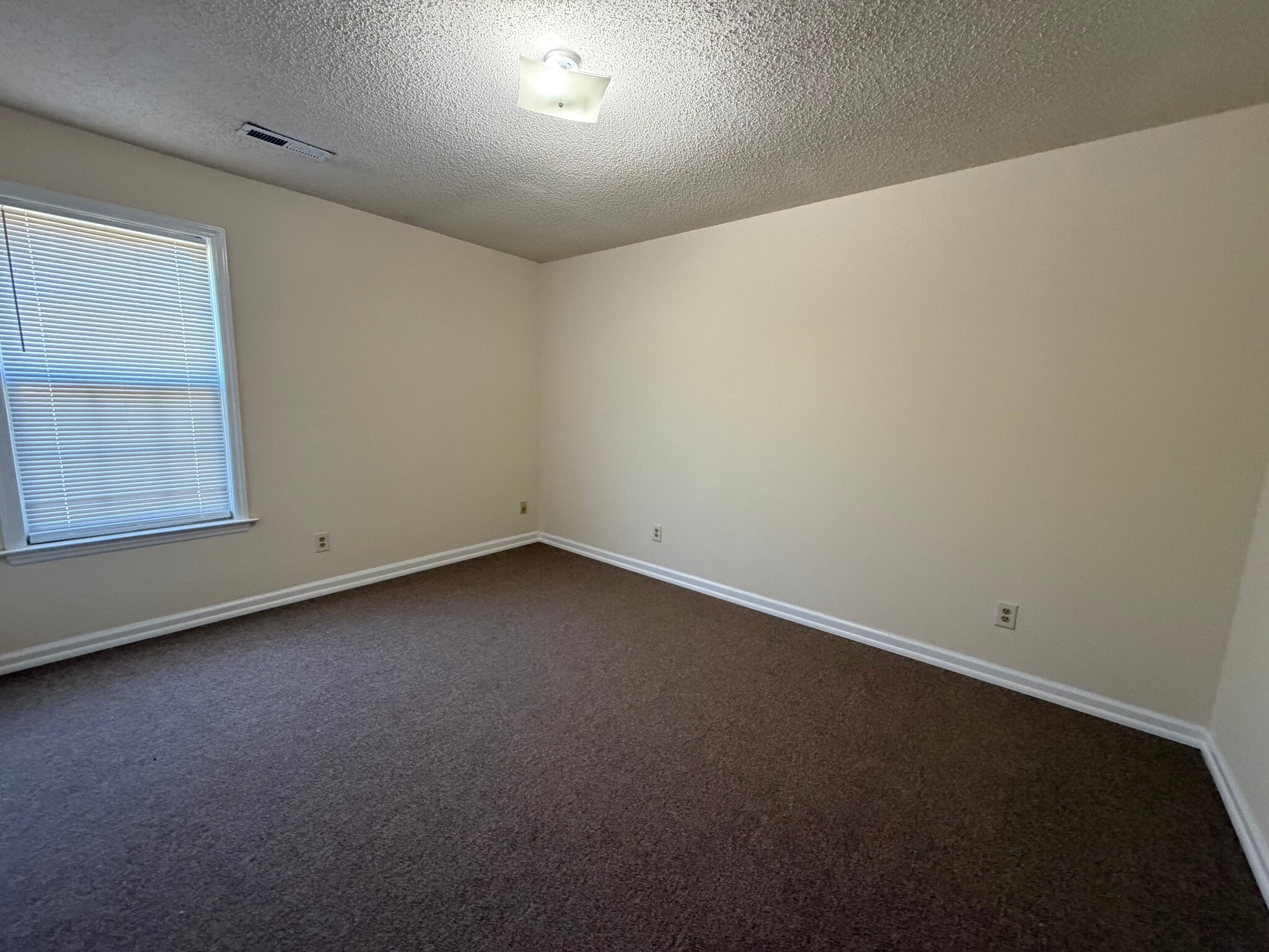 Building Photo - 2139 Barefoot Park Ln SW