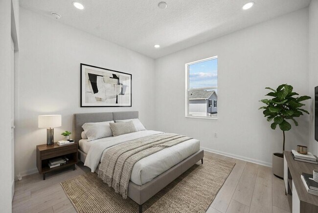 Building Photo - 4520 Longwood Lk Sq