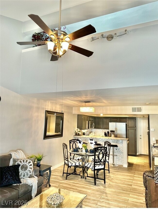 Building Photo - 2700 Lodestone Dr