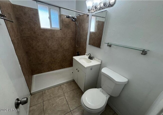 Building Photo - 625 E Broadway Rd