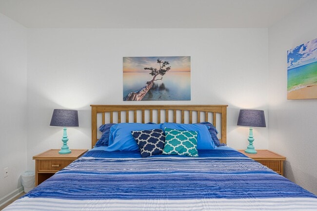 Building Photo - Live ON THE COLORADO RIVER – Fully Furnish...