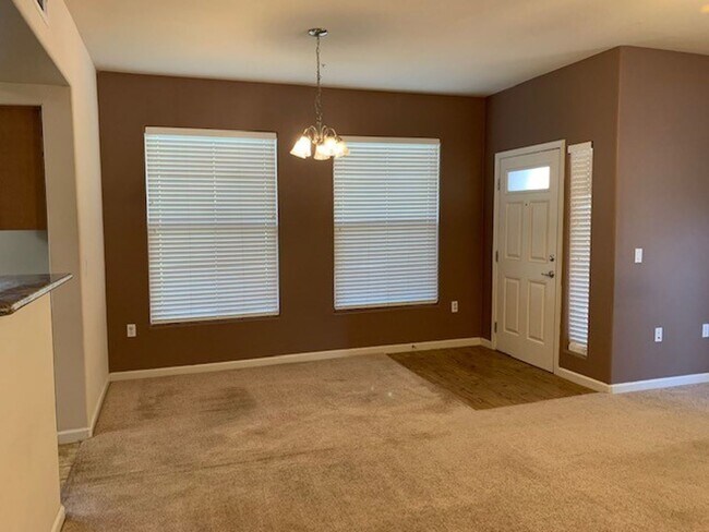 Building Photo - Two Bedroom & Two Bathroom Condo in Syrah at Natomas Park