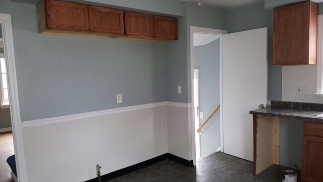 Building Photo - Nice house