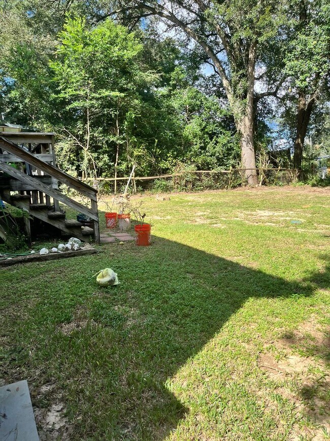 Building Photo - Adorable 3bdrm 1 bath bungalow in central midtown location, "Circle Beautiful" subdivision.